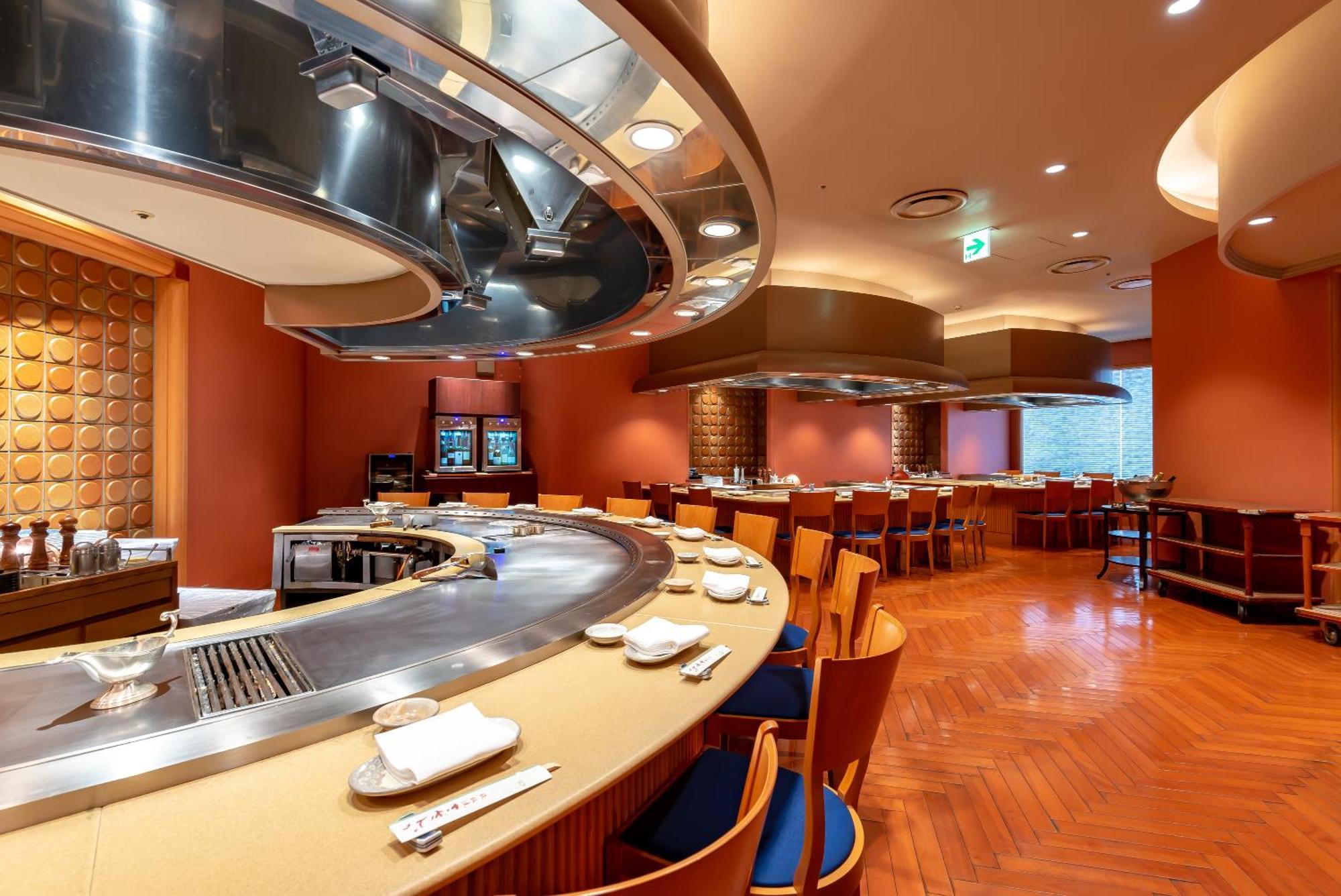 Hotel Okura Fukuoka Fukuoka  Exterior foto Interior of a sushi-go-round