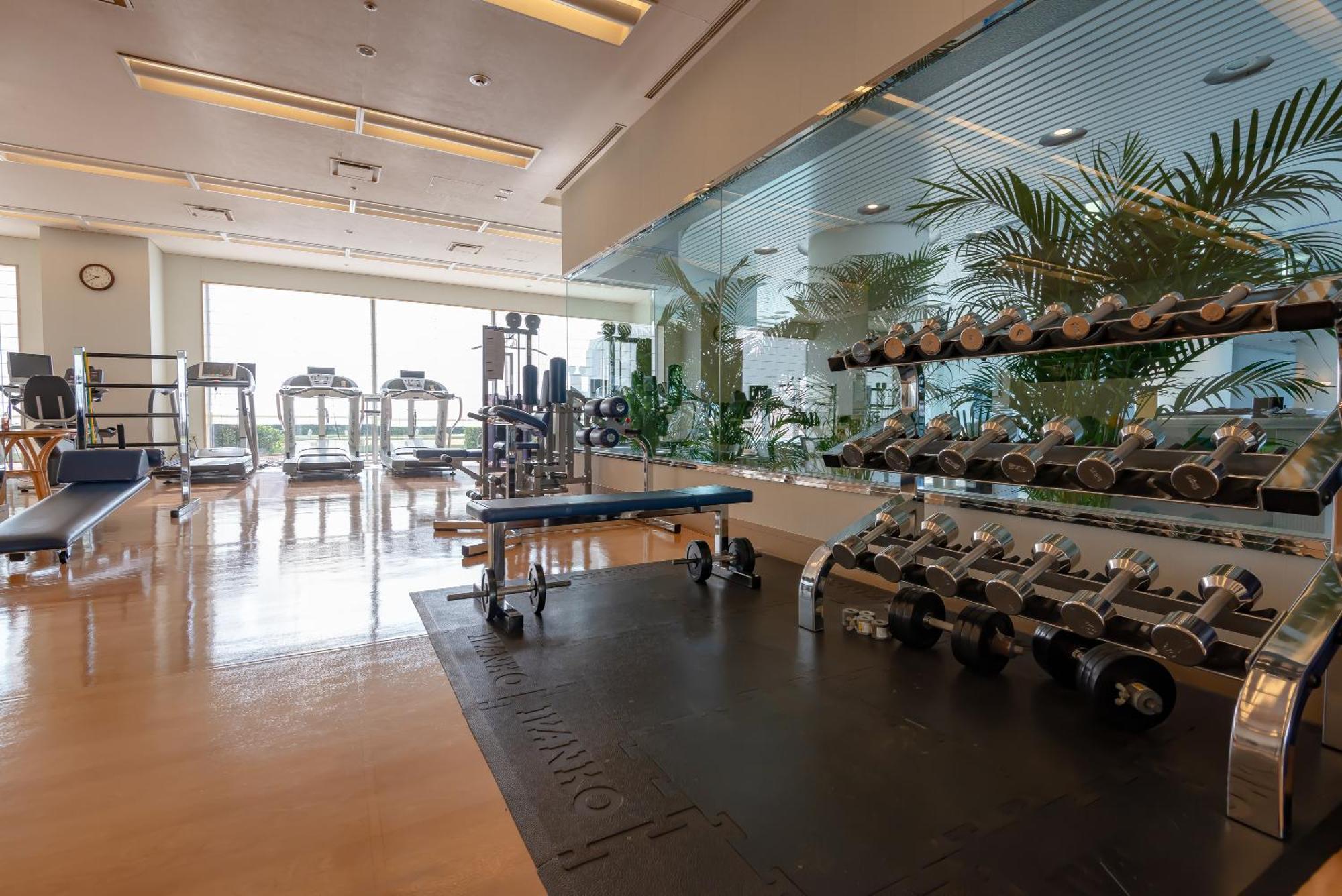 Hotel Okura Fukuoka Fukuoka  Exterior foto The gym at the Ritz-Carlton, Dubai