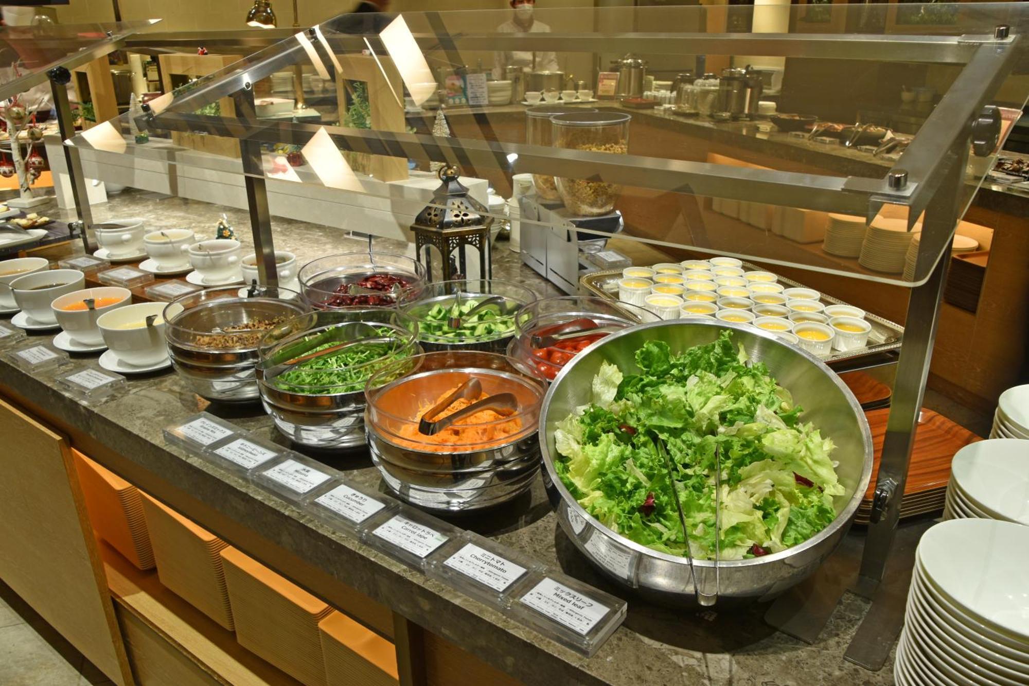 Hotel Okura Fukuoka Fukuoka  Exterior foto A salad bar